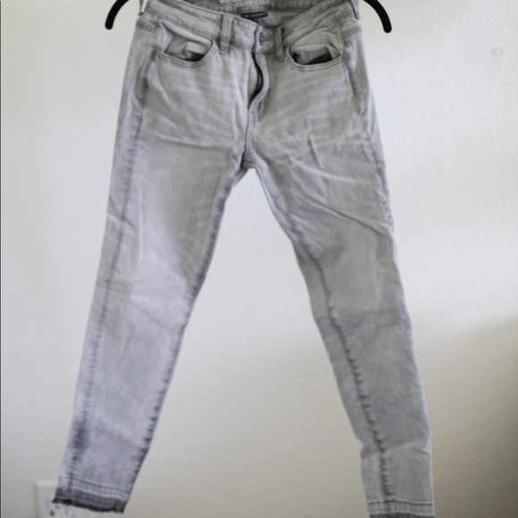 American Eagle Gray Wash Jeans - Picture 2 of 2